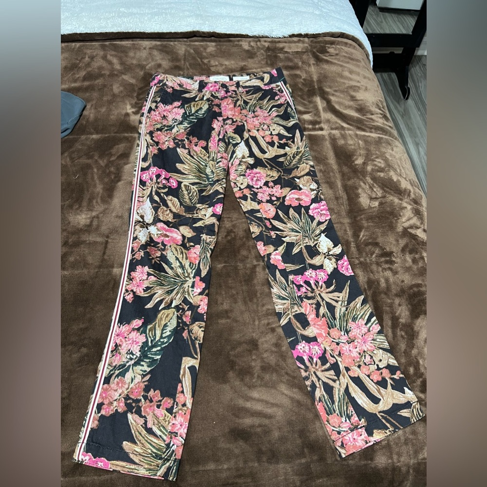 Woman’s size 25P Chino by Anthropologie Relaxed fit pants